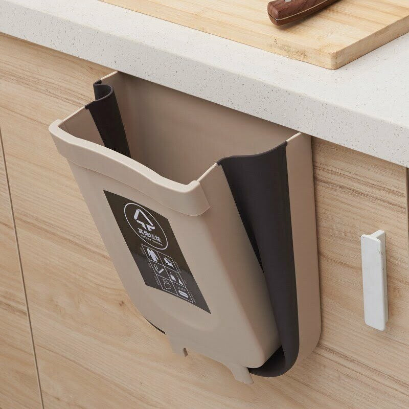 Poubelle pliable pour la porte d’armoire de cuisine